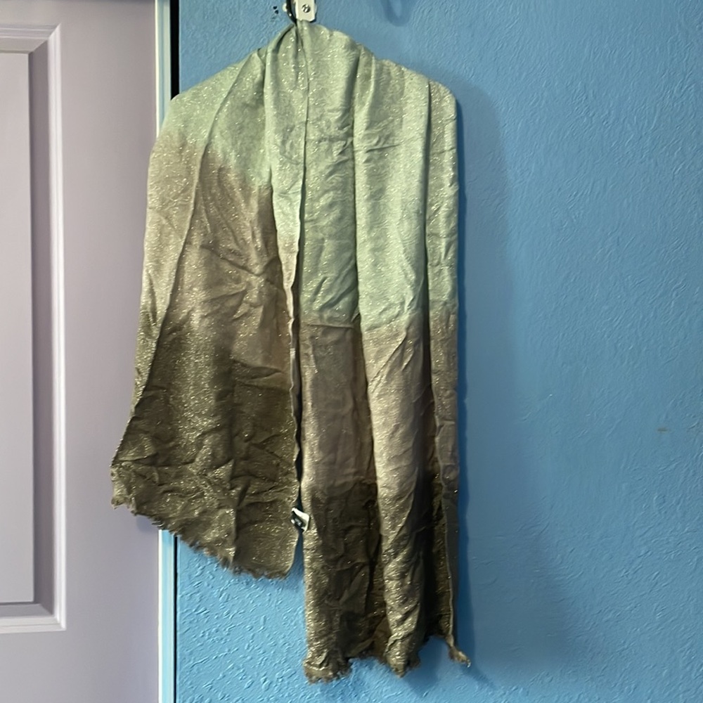 Scarf - Picture 2 of 3